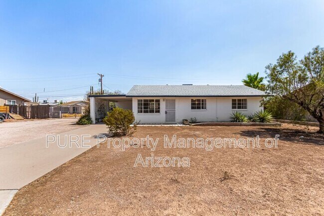 Building Photo - 755 E Friar Ave