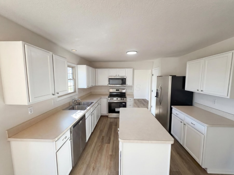 Building Photo - 675 Scioto Meadows Blvd