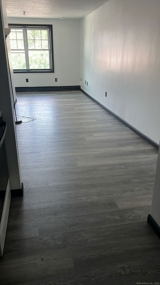 Foto del edificio - 1660 E Main St