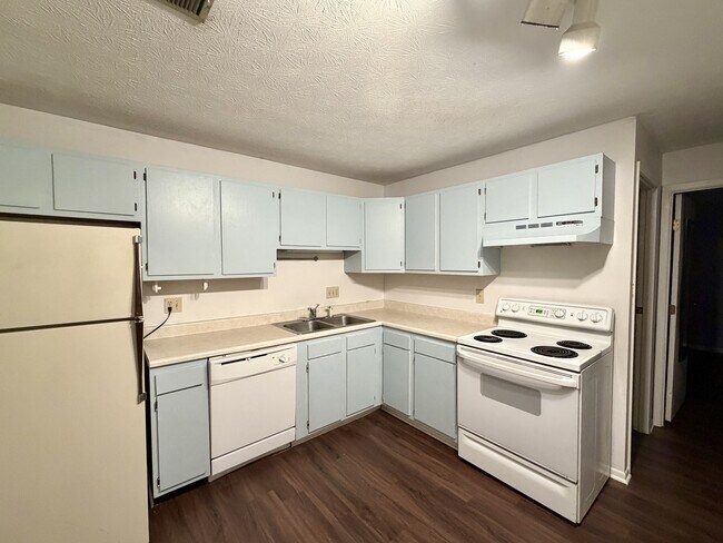Foto del edificio - 518 Riddle Rd