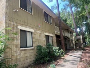 Building Photo - 421 SW 67th Terrace