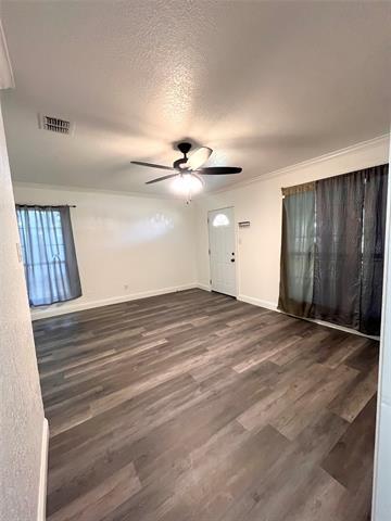 Foto del edificio - 1324 Maple Dr