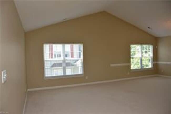 Building Photo - ONE LEVEL LIVING AT IT'S FINEST!  LOTS OF ...