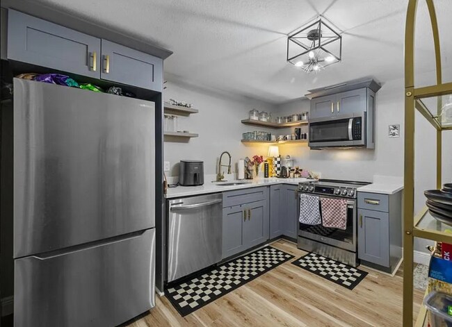 Foto del edificio - 2900 1st Ave S