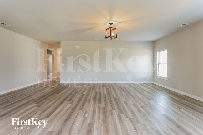 Foto del edificio - 310 Ridgeview Cir