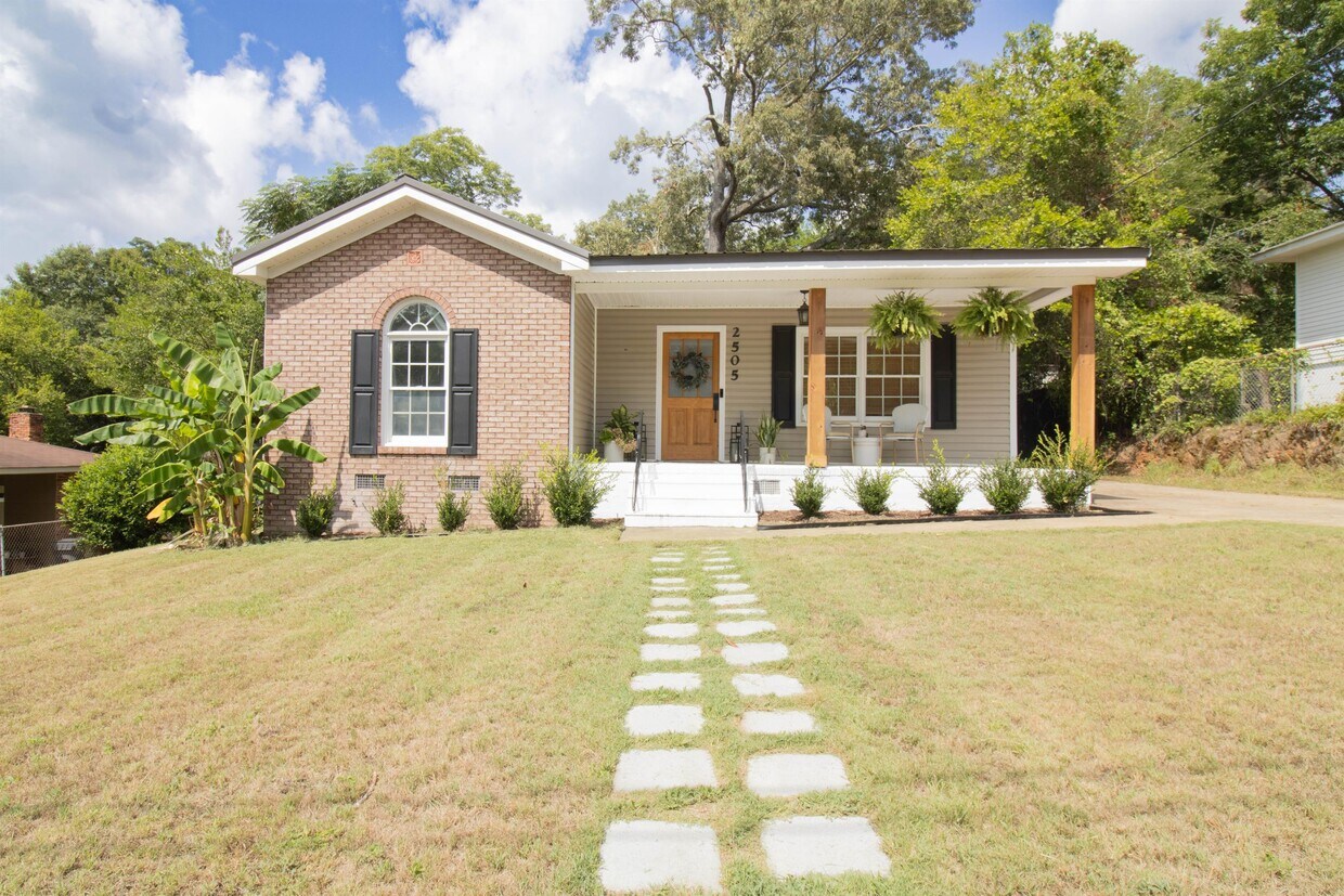 Foto principal - 2505 10th Ave S