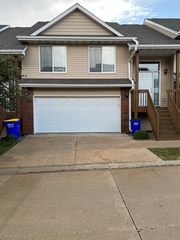 Foto principal - 1893 Goose Lake Cir