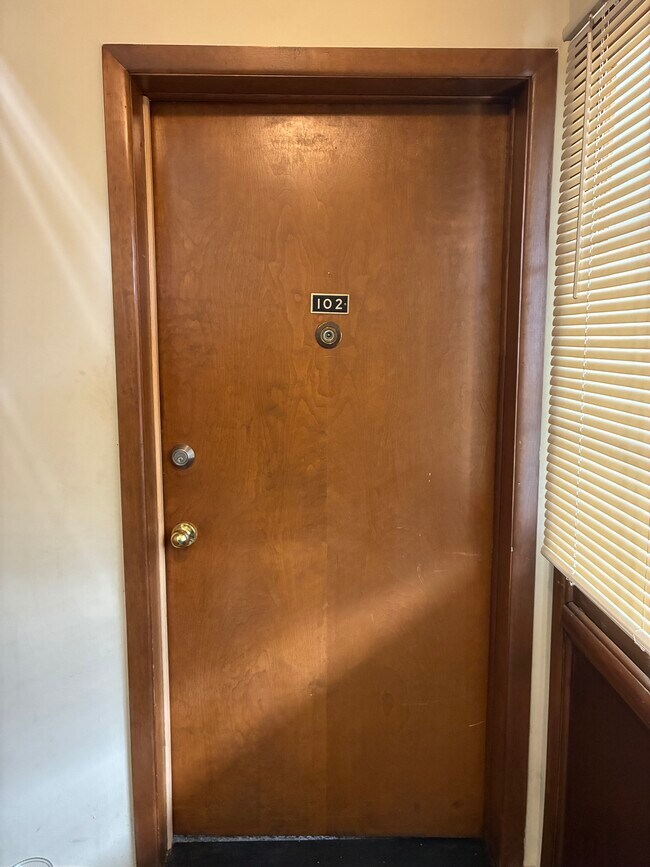 Foto del edificio - 22280 Kelly Rd