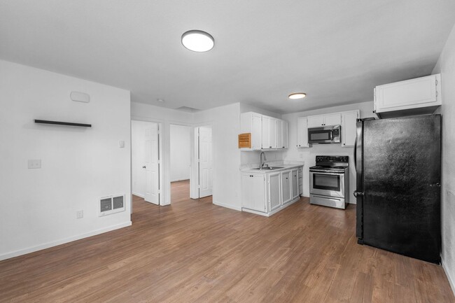 Building Photo - 13325 W 12th Ave