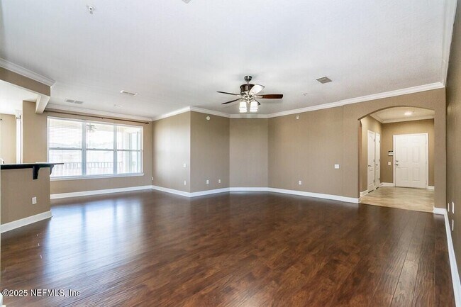 Foto del edificio - 4480 Deerwood Lake Pkwy