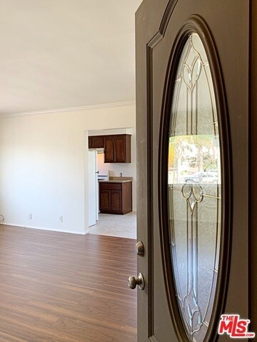 Building Photo - 600 E Chevy Chase Dr