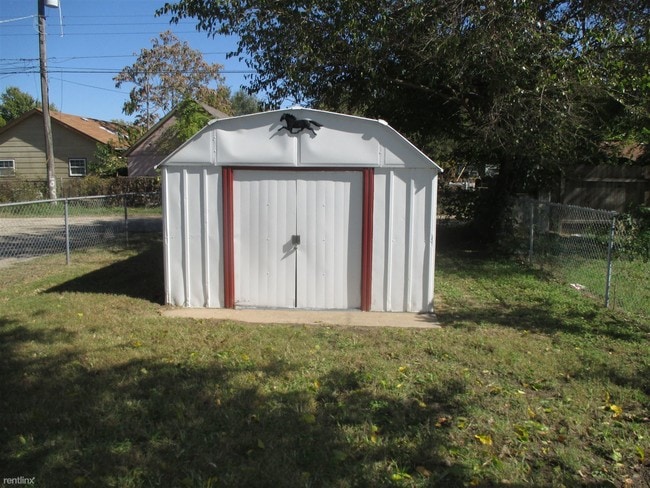 Building Photo - 2 br, 1 bath Duplex - 2048 S Gold St
