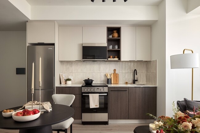 1C Pinehurst - 1 Bedroom - Parkdale Collective