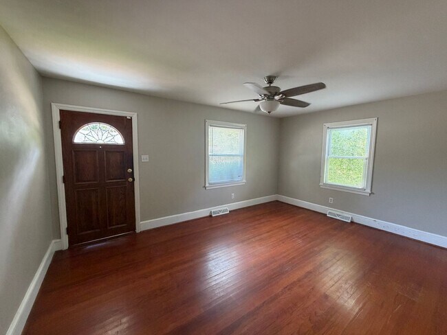 Foto del edificio - 2 Bed 1 Bath Home