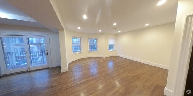 Building Photo - 29 Commonwealth Ter