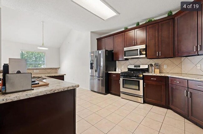 Building Photo - 1413 Haley Gray Dr