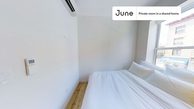 Foto del edificio - Room in Shared 4 bed/2 bath home in Prospect Lefferts Gardens