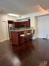 Building Photo - 616 Clearwater Park Rd
