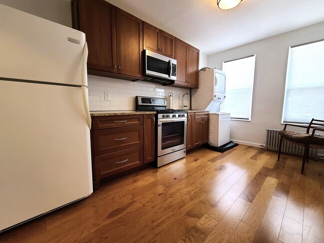 Building Photo - 48 65th St