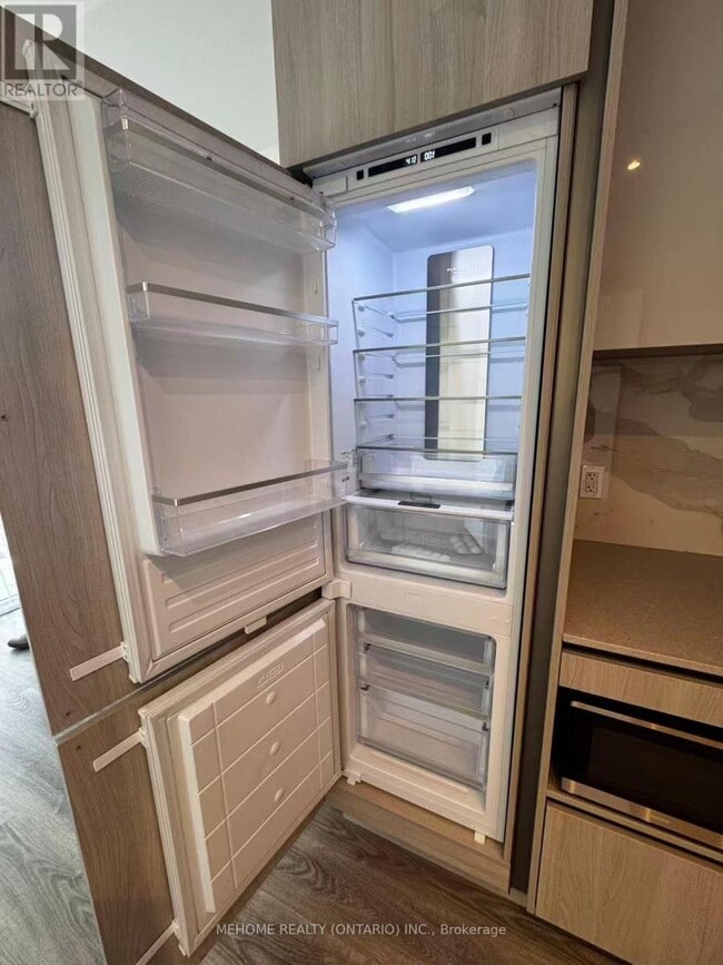 Building Photo - 8 Interchange Wy