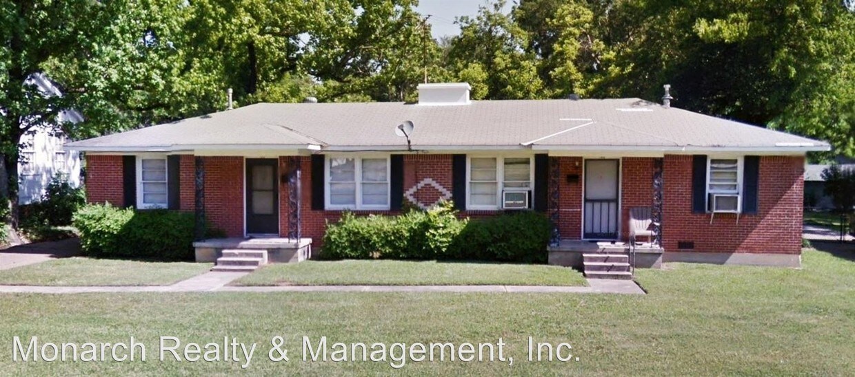 Primary Photo - 144-146 E Merrick St