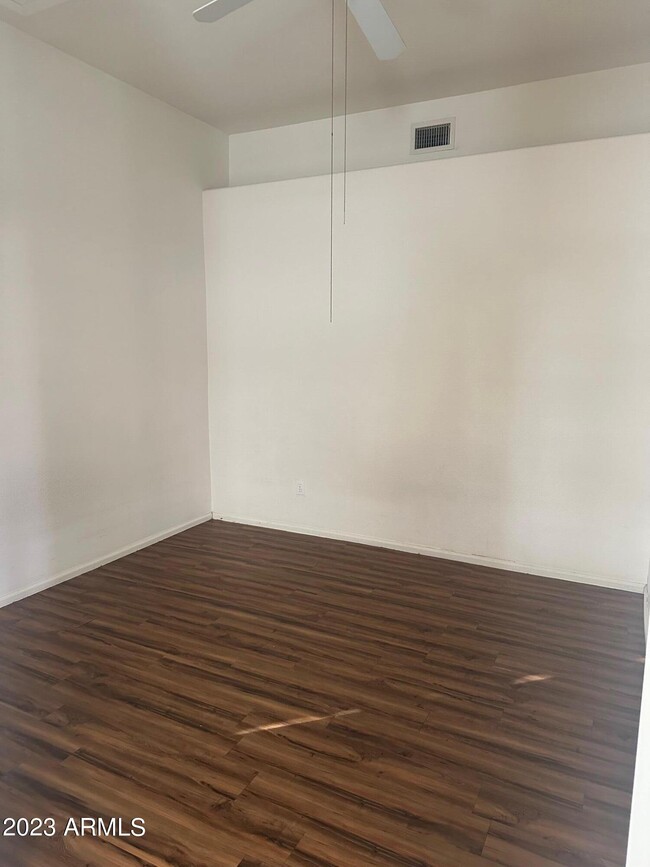 Building Photo - 2613 S 157th Dr