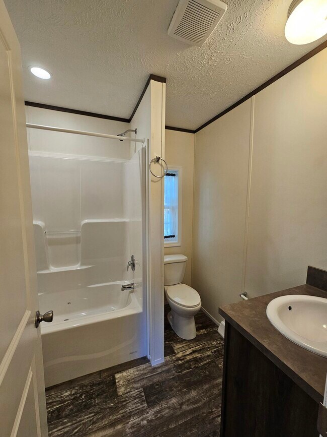 Building Photo - 17 Mapledale Acres