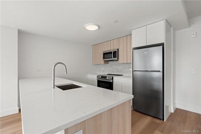 Foto del edificio - Ten Lyon Pl