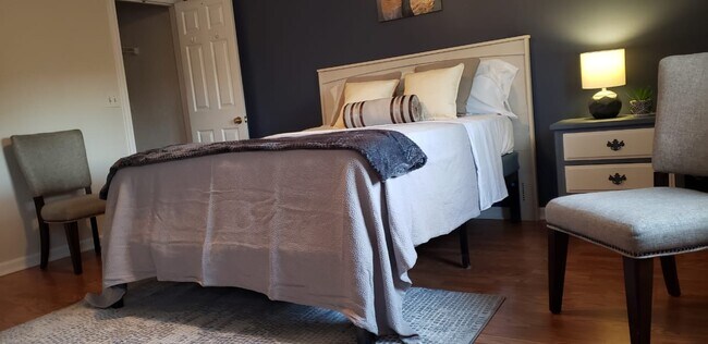 Private room - 19 Jonathan Cir