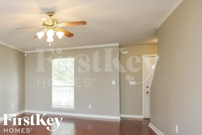 Foto del edificio - 5153 Grand Pines Dr