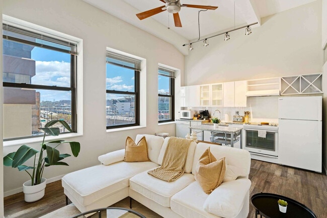 Building Photo - 309 Vine St