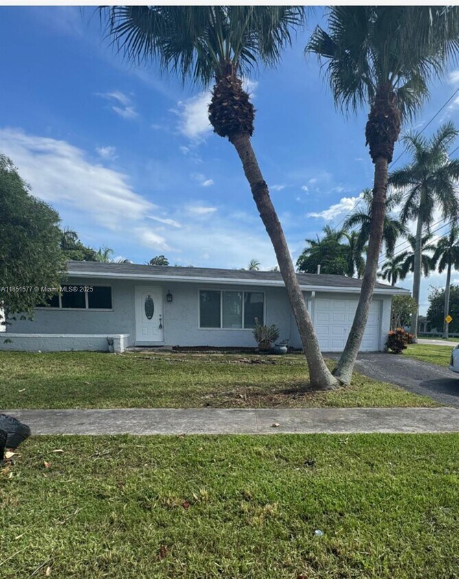 Foto principal - 11500 NW 39th St