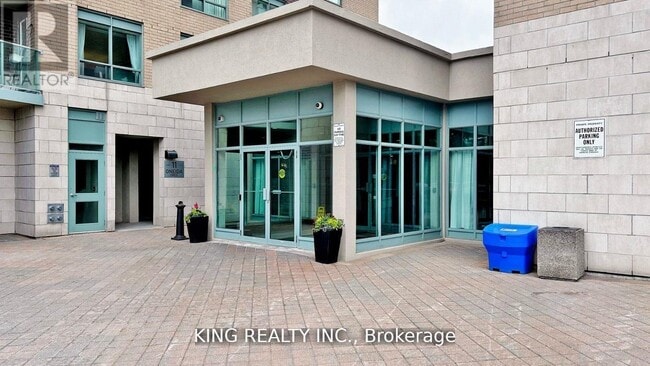 Building Photo - 23 Oneida Crescent