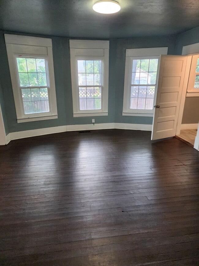 Building Photo - Charming 3-Bedroom, 1-Bath Home – $1,200/M...