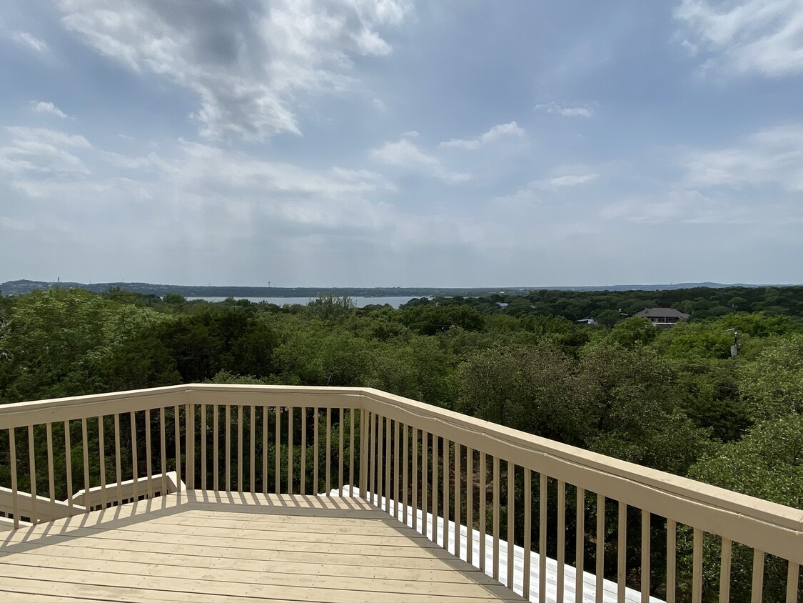 Rooftop Deck with Panoramic View of Hill Country and Lake Travis - 14946 Arrowhead Dr