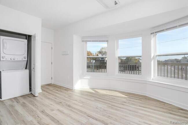 Foto del edificio - 799 E Grand Blvd