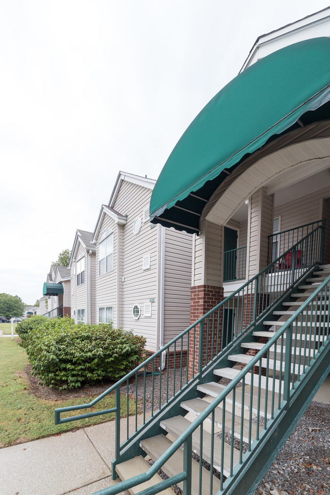 Building Photo - Willow Creek Apartments