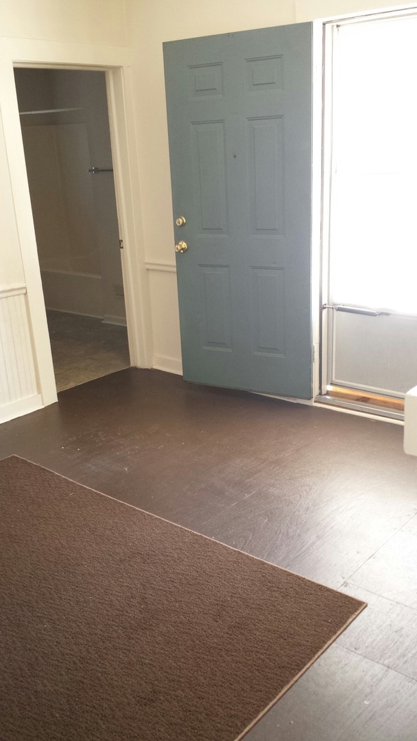 Building Photo - 1BR/1BA UNIT - AVAILABLE NOW