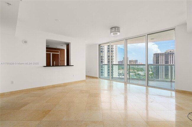 Building Photo - 19400 Turnberry Way
