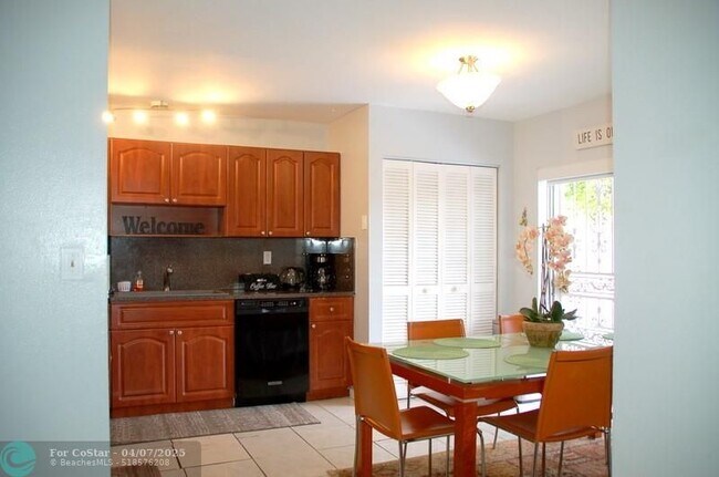 Foto del edificio - 2859 NW 197th Terrace