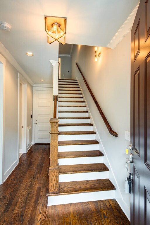 Foto del edificio - 3BR/3.5BA is Right Size, Right Price, and Right Nice at 8th & Wedgewood!!!