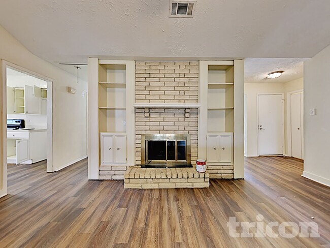 Foto del edificio - 7331 Millbrae Ln