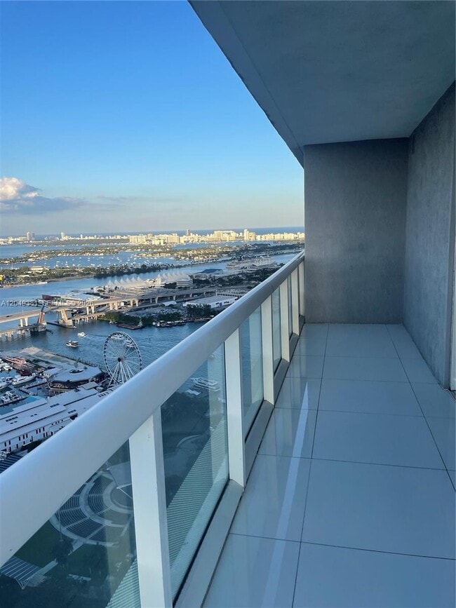 Foto del edificio - 50 Biscayne Blvd