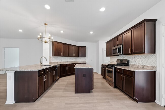 Foto del edificio - 19168 Pinewood Grove Trl