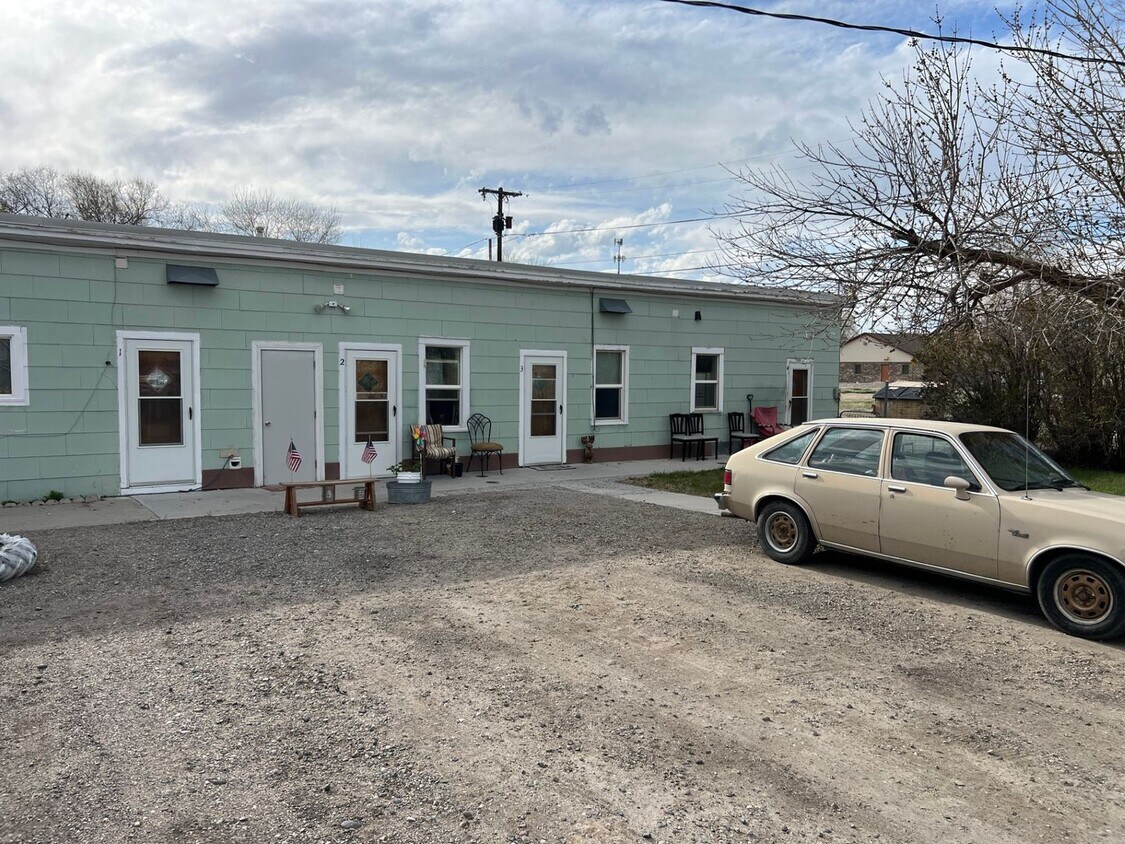 Primary Photo - 320 South 1st Street
