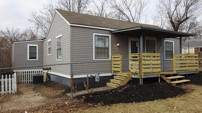 Foto del edificio - 5748 Marsh Avenue