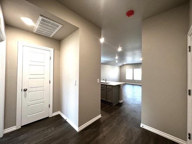 Photo - 2717 Dennis Drive House