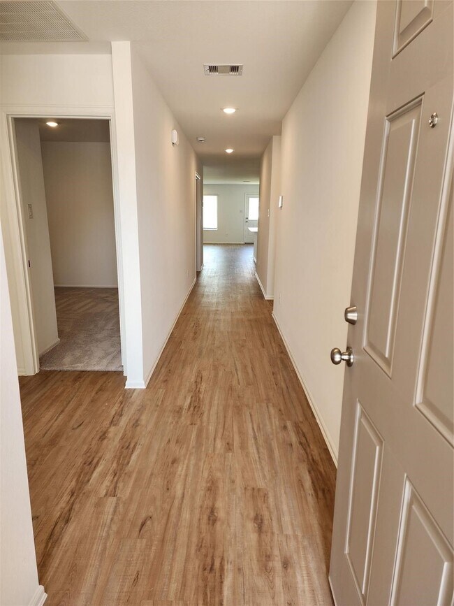Building Photo - 1511 Twilight Grn Dr