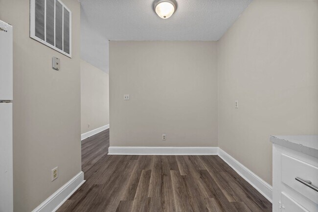 Foto del edificio - Cozy 2 Bed Duplex in the Heart of Lillington