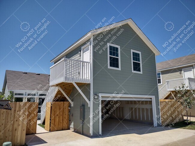 Building Photo - 1628 Arbor Knot Dr Garage Apartment